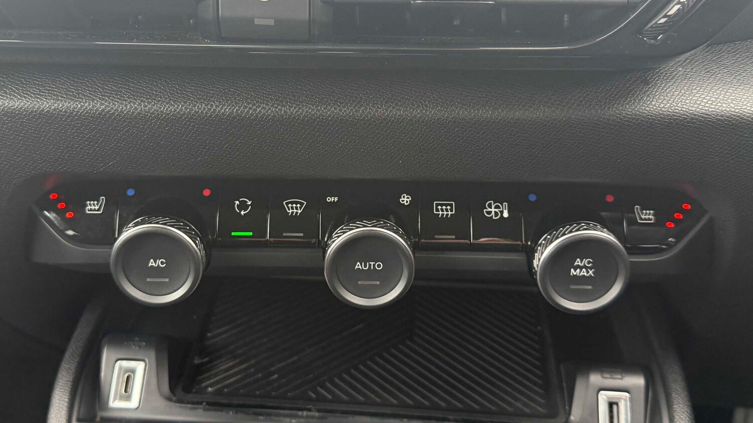 Used Citroen C4 2023 for sale - 77862527: Photo 17