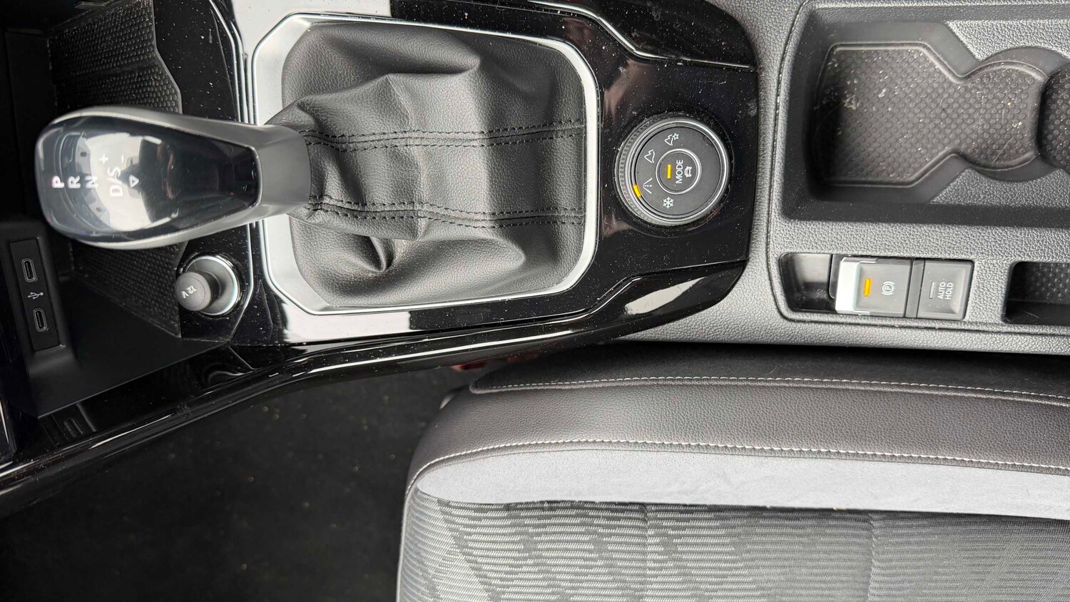 Used Volkswagen T-Roc for sale - 77861767: Photo 21