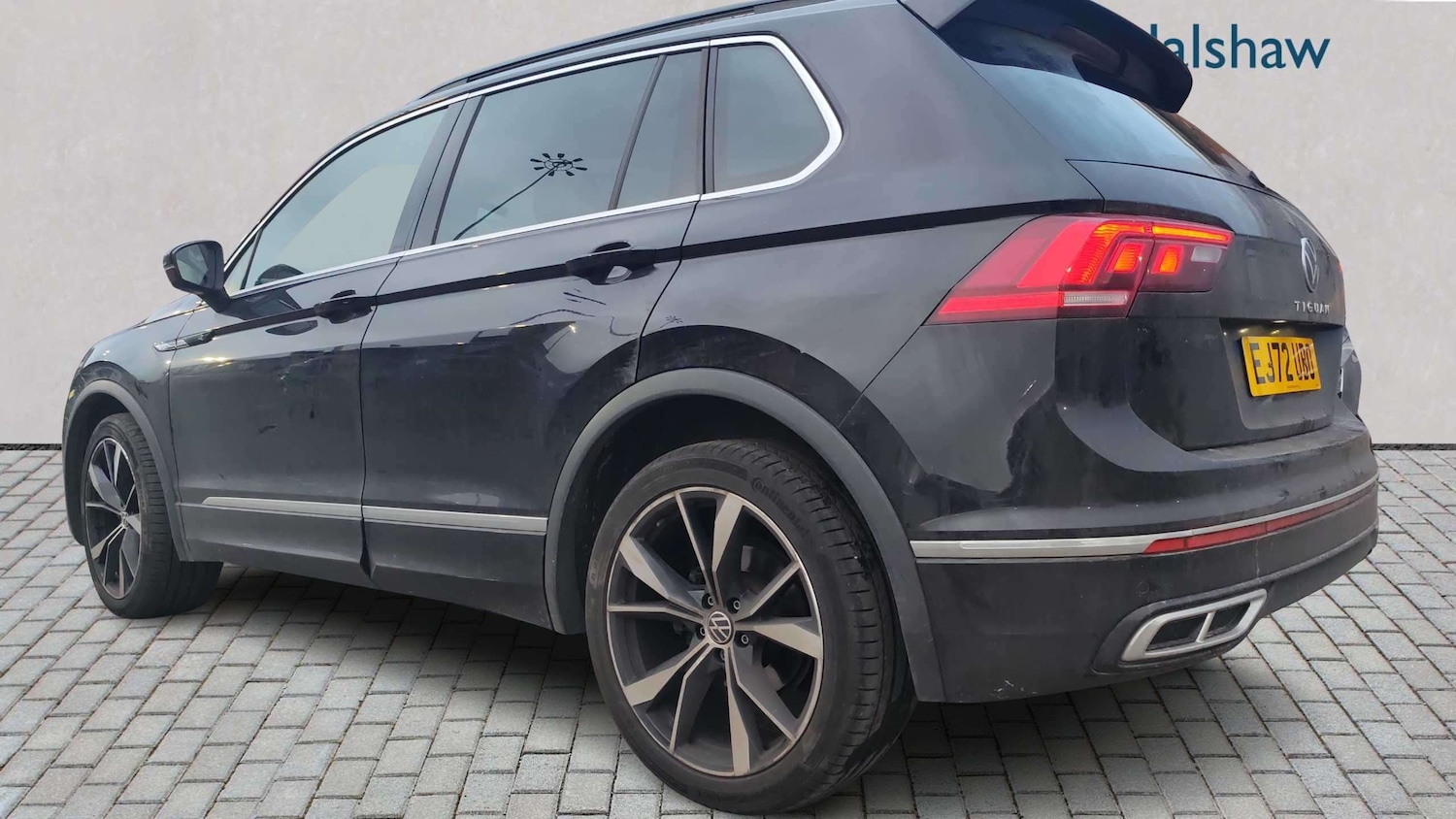 Used Volkswagen Tiguan 2023 for sale - 77858823: Photo 2