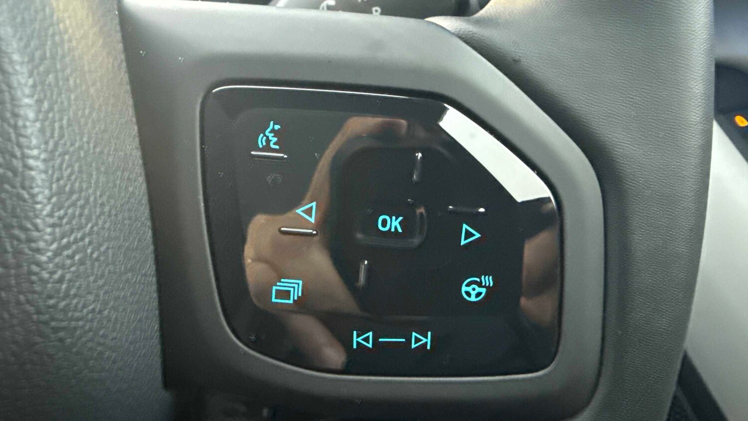 Used Ford Explorer 2025 for sale - 77861935: Photo 17