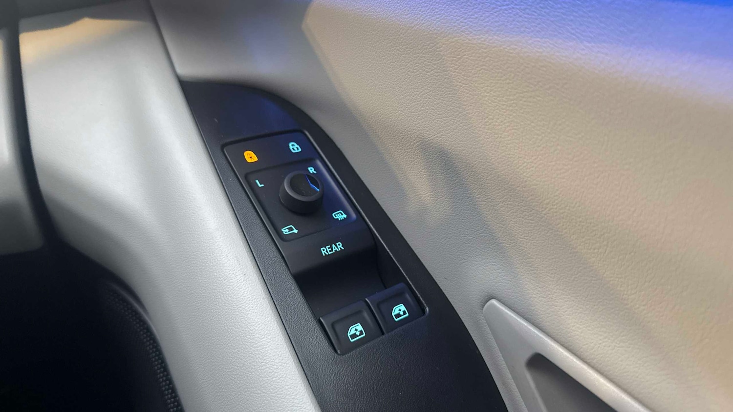 Used Ford Explorer 2025 for sale - 77861935: Photo 18