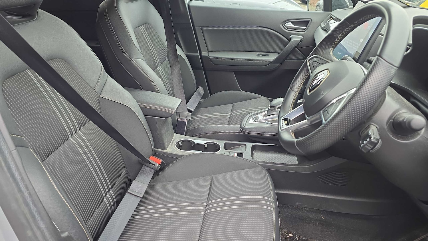 Used Renault Captur 2024 for sale - 78076784: Photo 8