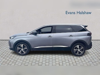 Used Peugeot 5008 2023 for sale - 79523945: Photo