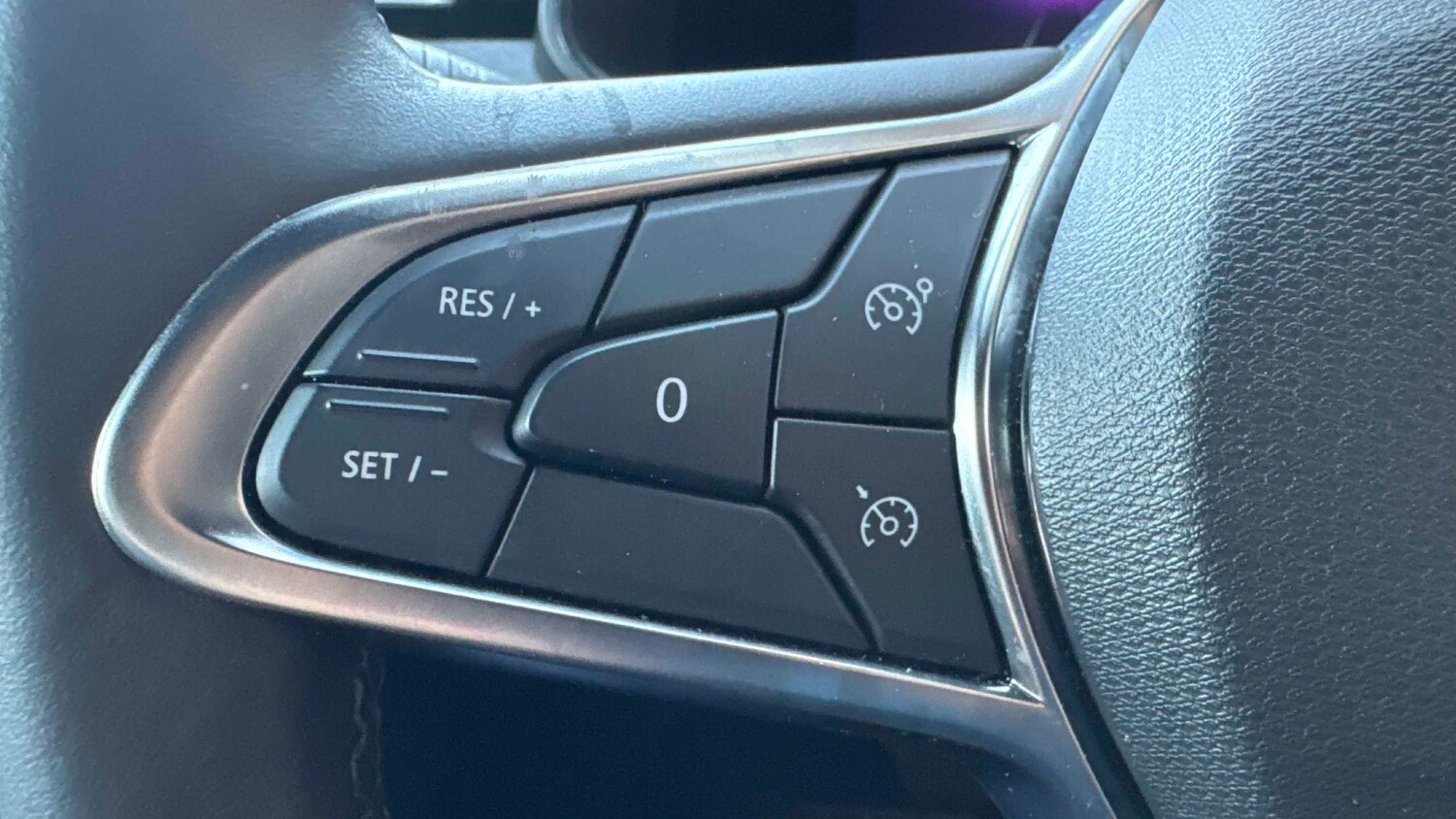 Used Renault Clio for sale - 77861094: Photo 15