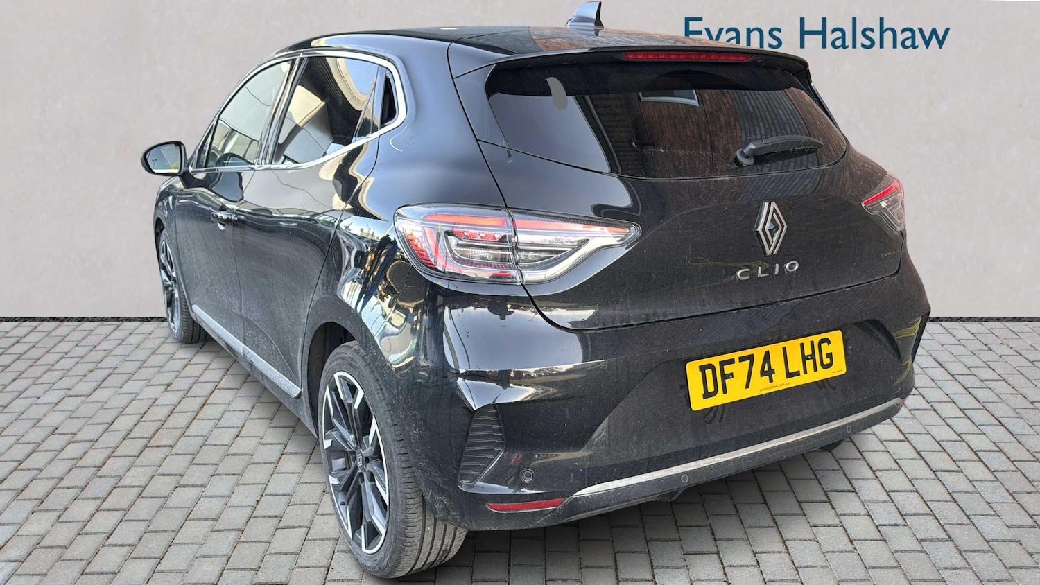 Used Renault Clio for sale - 77861094: Photo 2