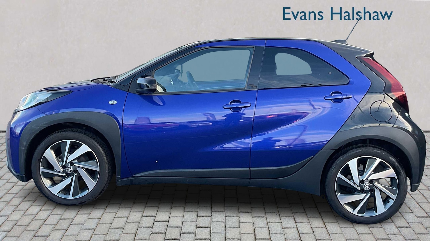 Used Toyota Aygo X 2023 for sale - 77857264: Photo 4