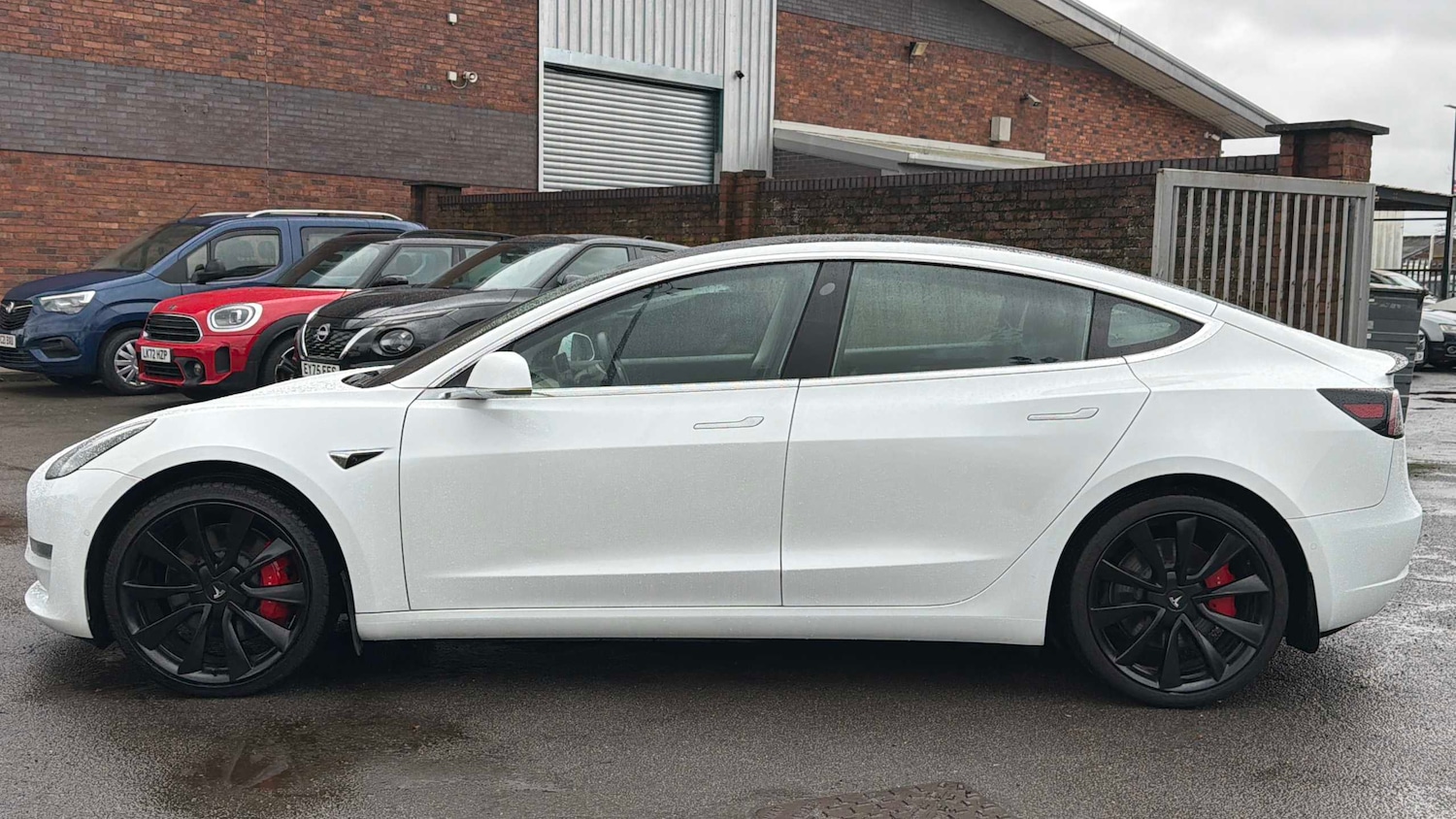 Used Tesla Model 3 2019 for sale - 77856589: Photo 4