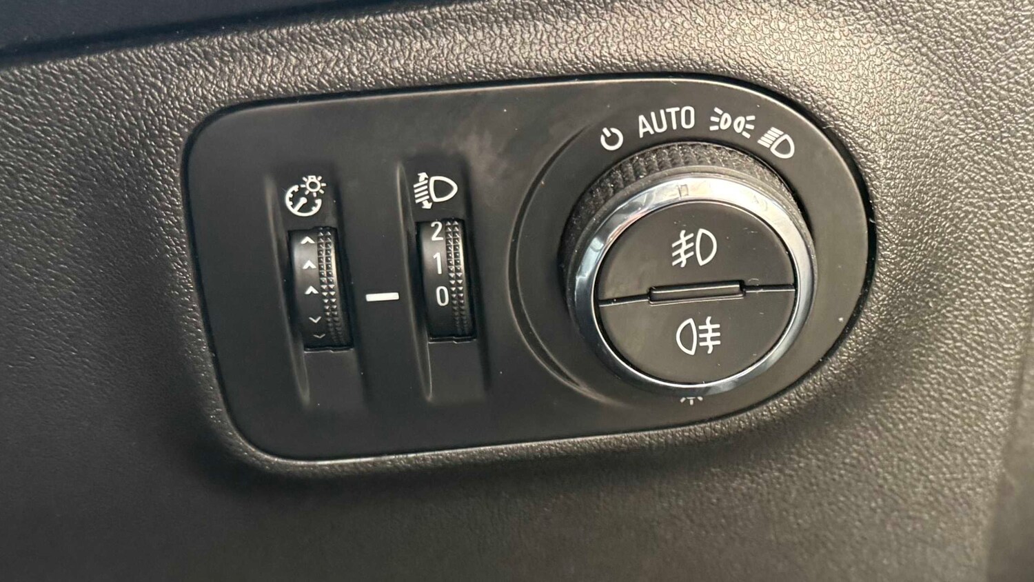 Used Vauxhall Corsa for sale - 77859661: Photo 15