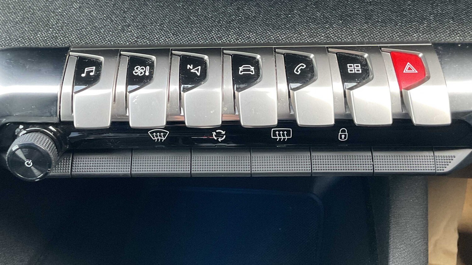 Used Peugeot 3008 2023 for sale - 77856575: Photo 25