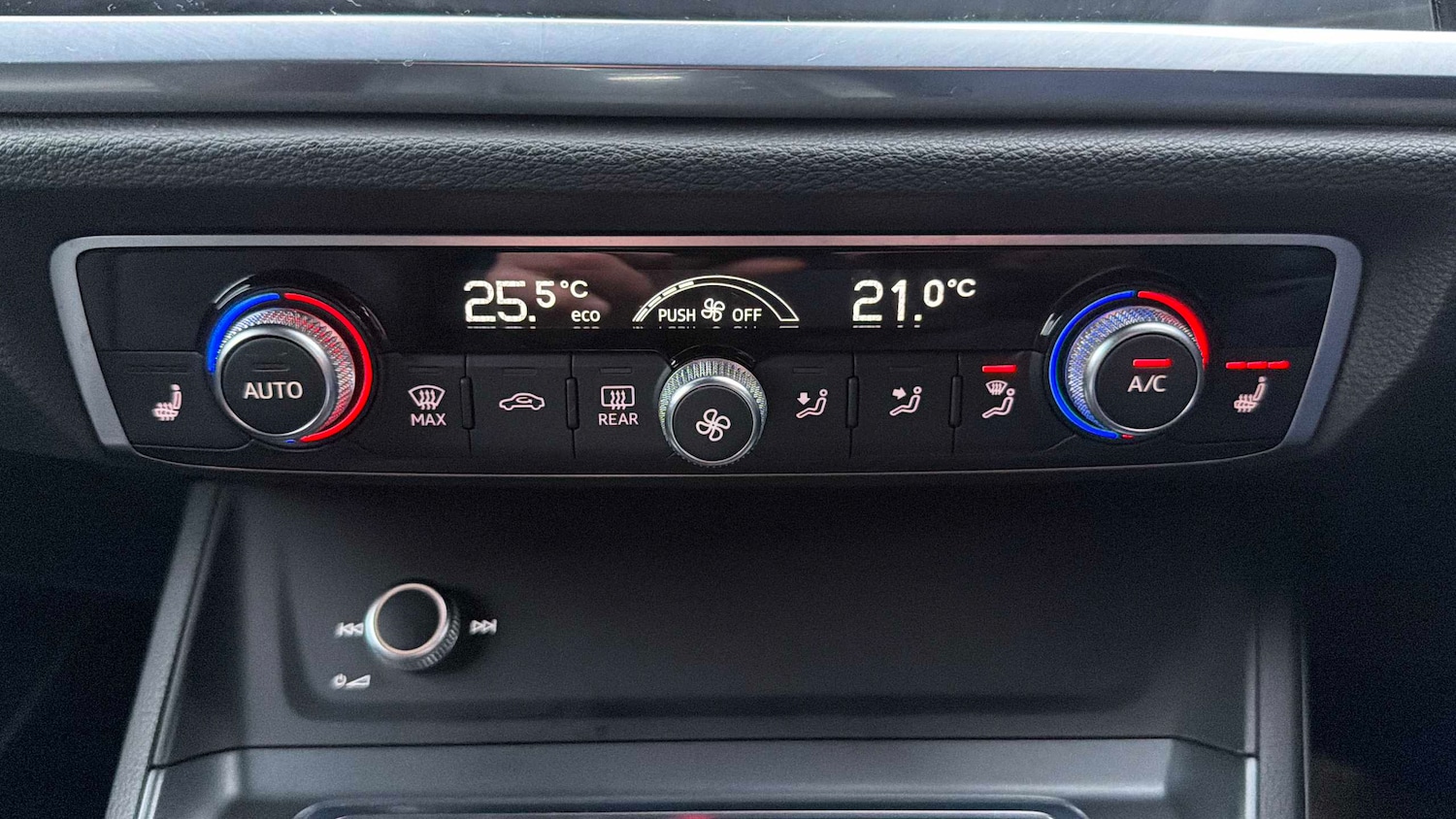 Used Audi Q3 2021 for sale - 77857160: Photo 19