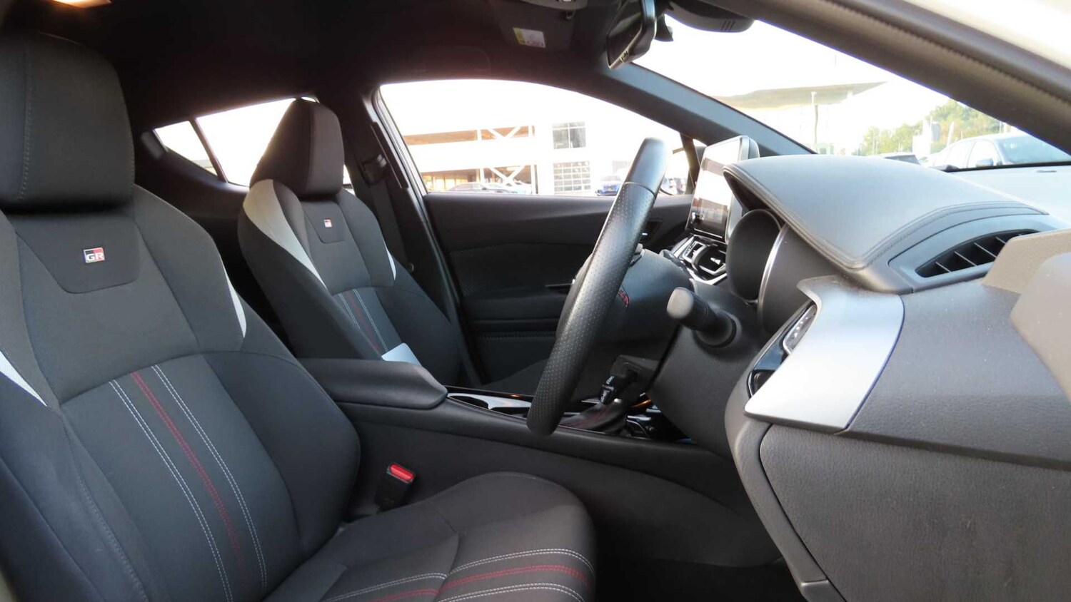 Used Toyota C-HR for sale - 77862655: Photo 23