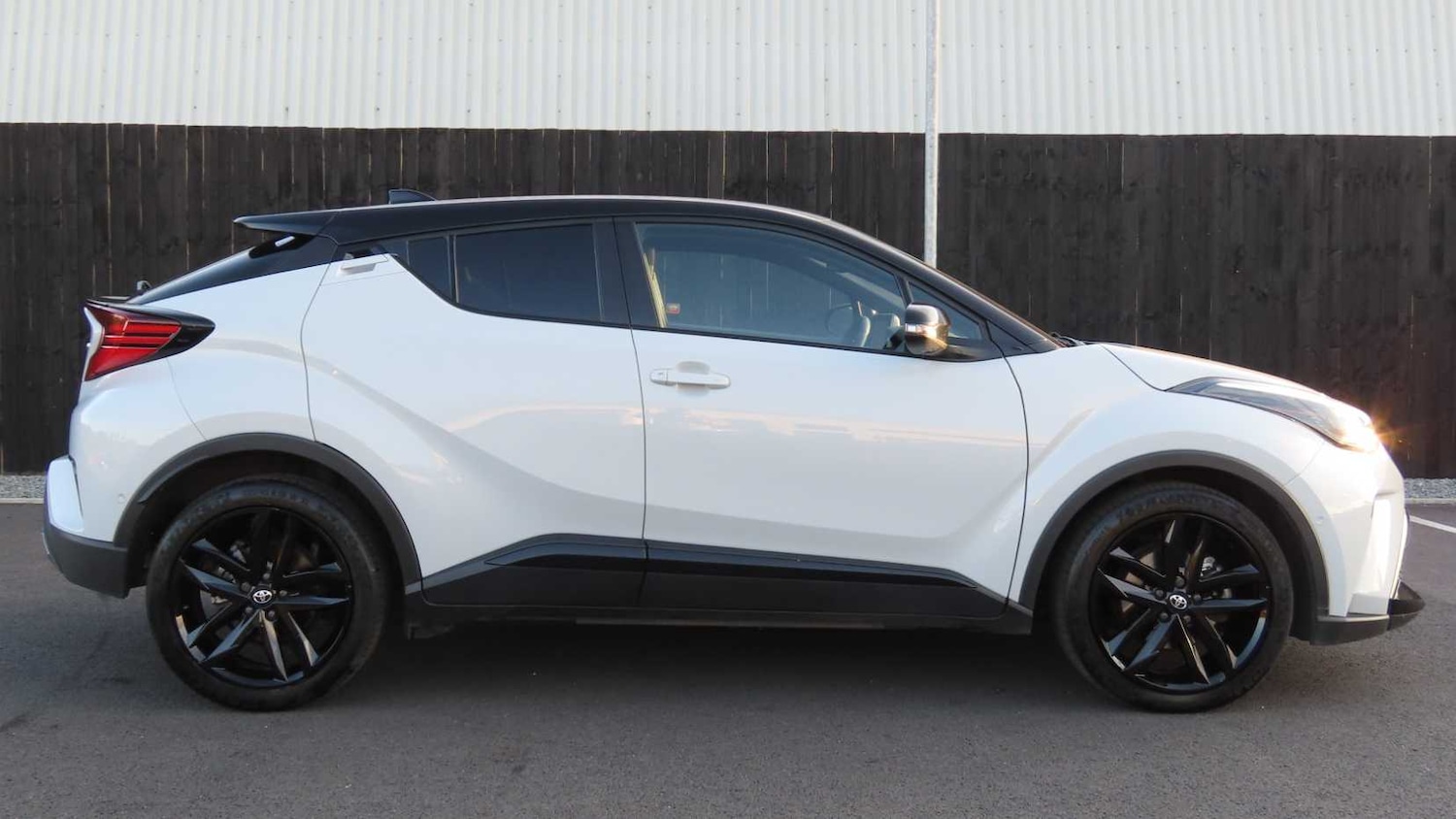 Used Toyota C-HR for sale - 77862655: Photo 5