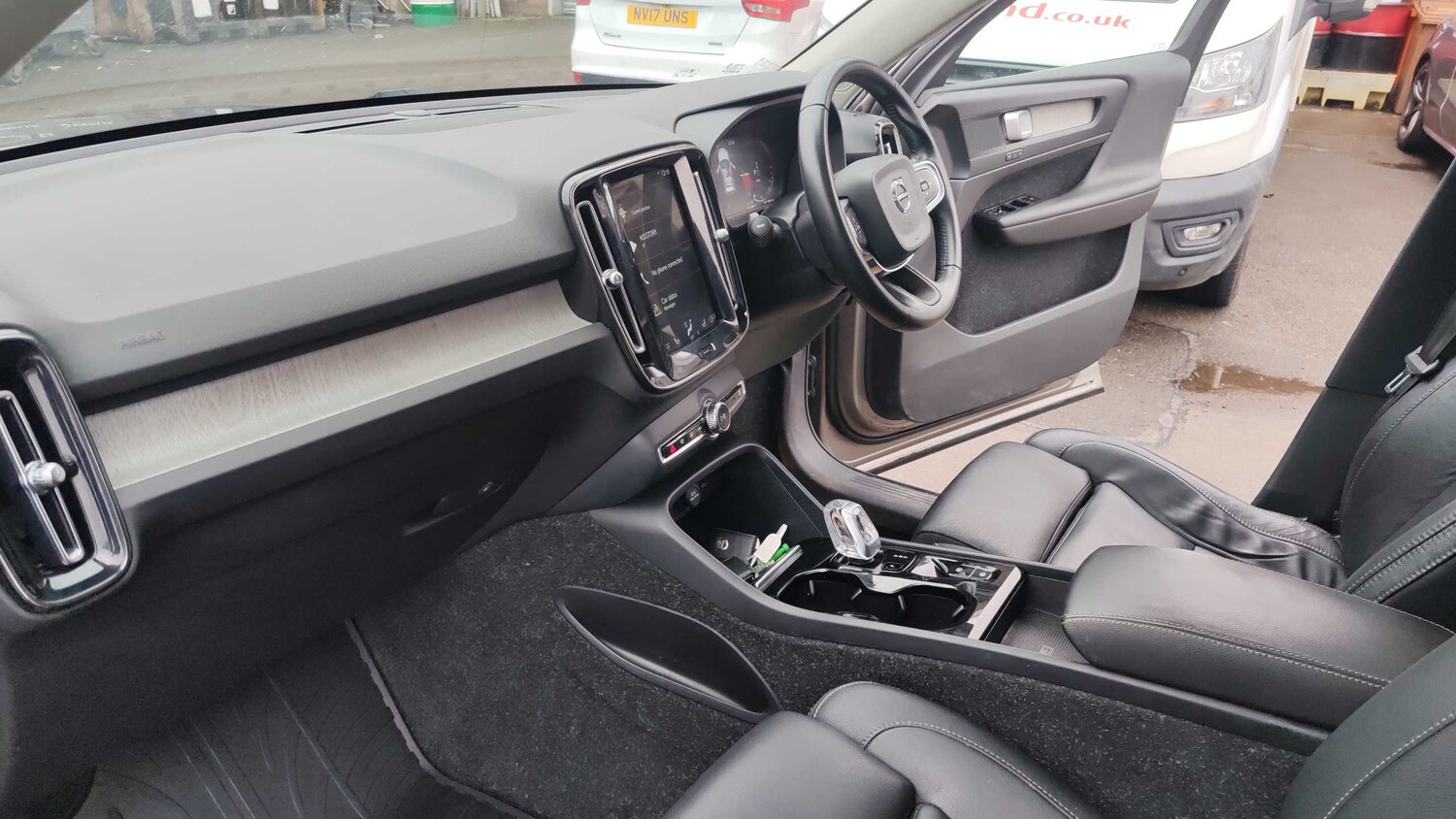 Used Volvo XC40 for sale - 77859774: Photo 14