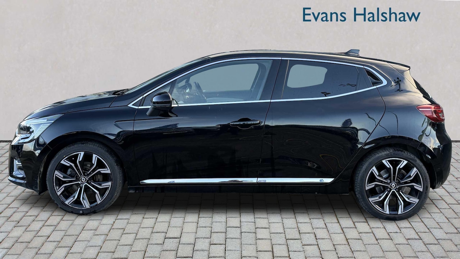 Used Renault Clio 2022 for sale - 77858387: Photo 4