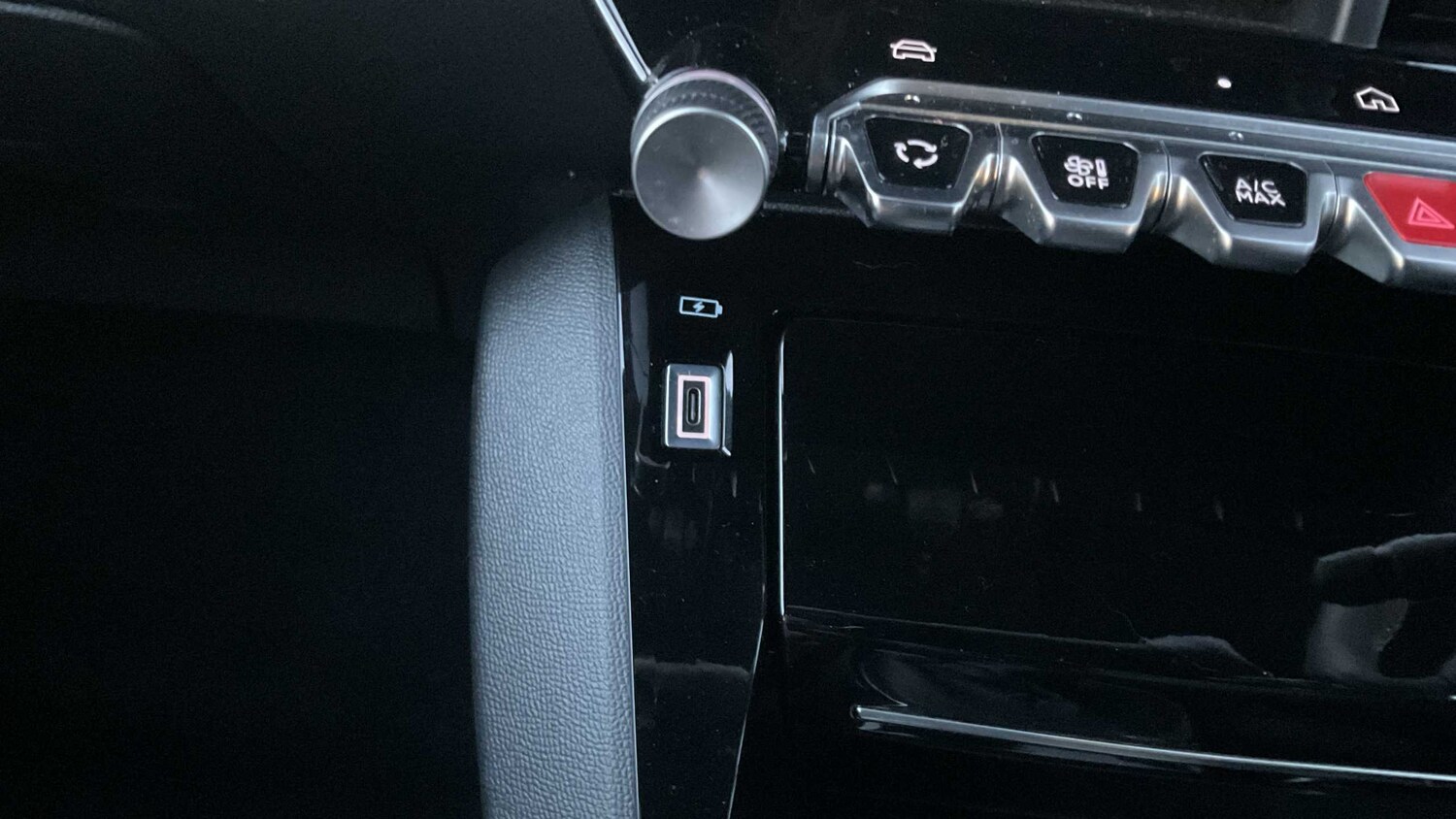 Used Peugeot 2008 2025 for sale - 77857349: Photo 18