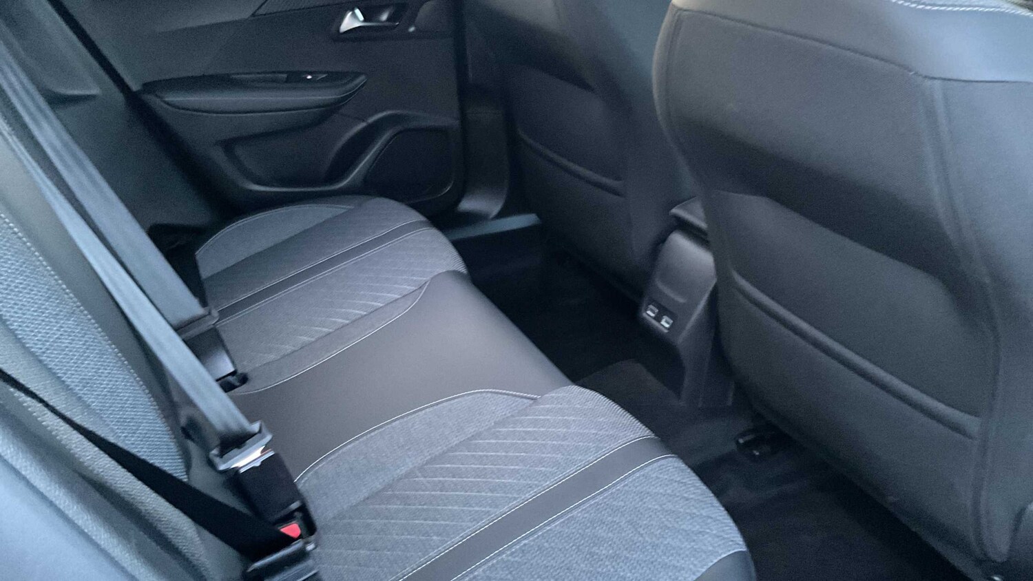 Used Peugeot 2008 2025 for sale - 77857349: Photo 8