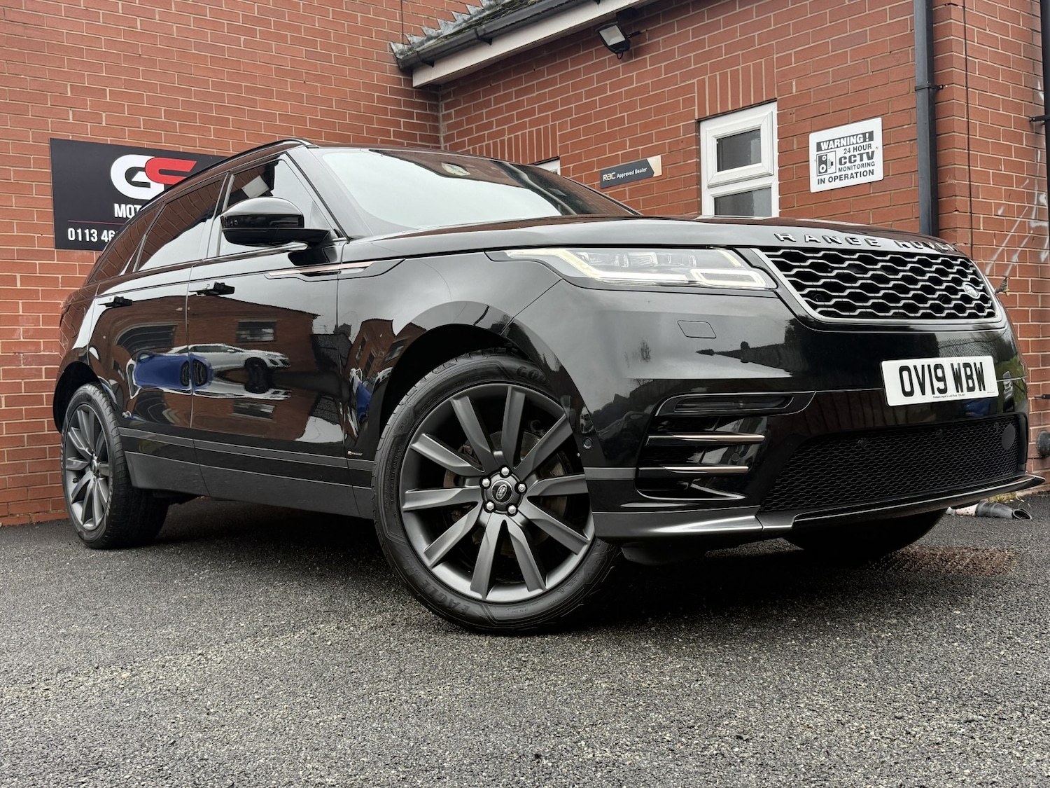 Used Land Rover Range Rover Velar 2019 for sale - 77609934: Photo 2