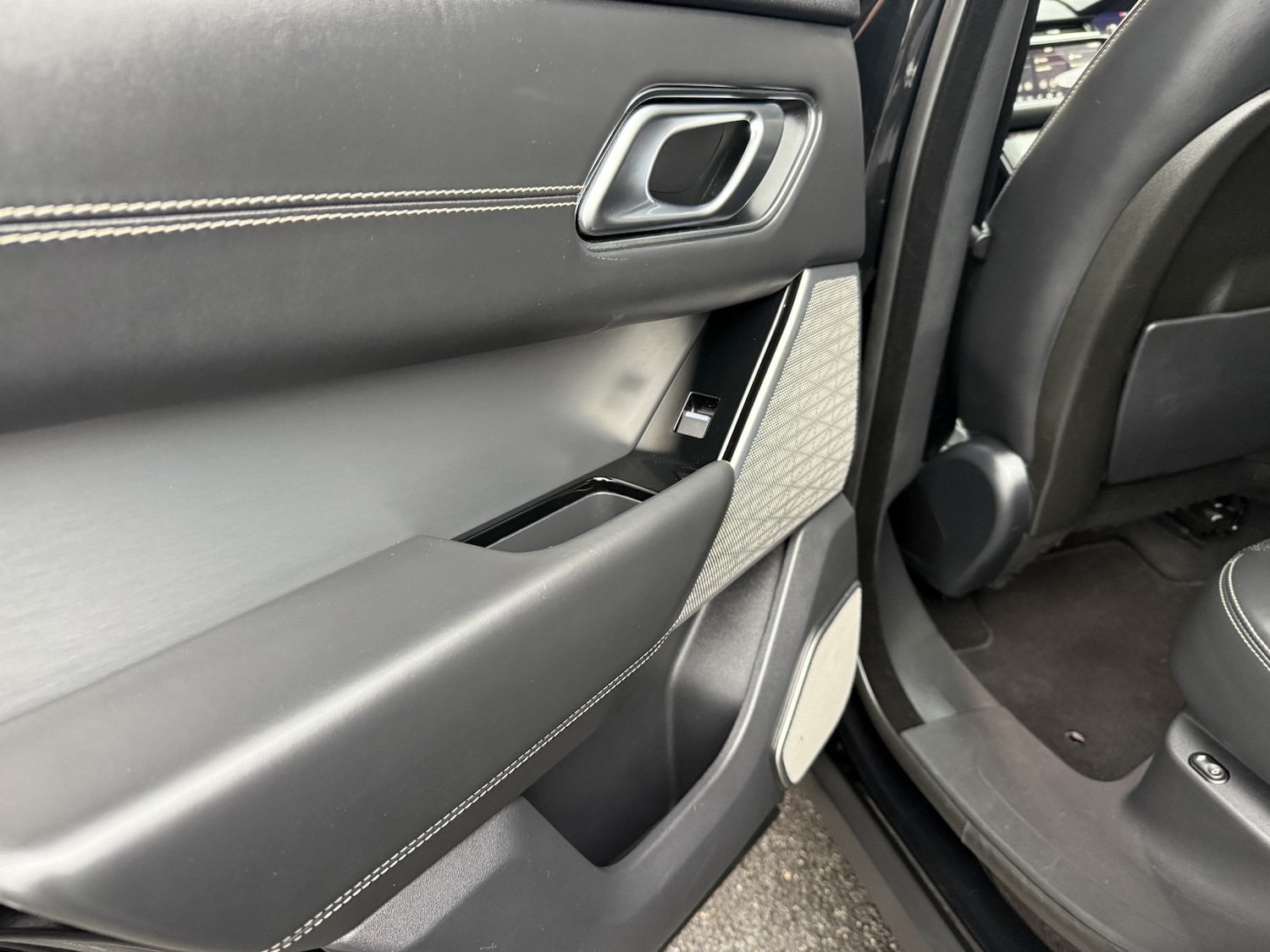 Used Land Rover Range Rover Velar 2019 for sale - 77609934: Photo 28