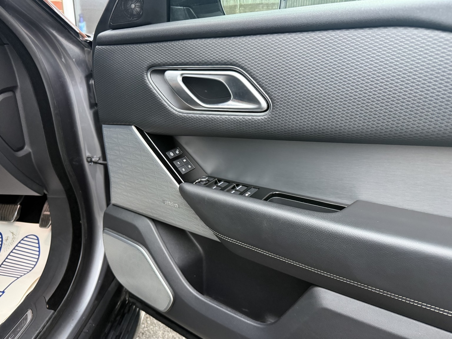 Used Land Rover Range Rover Velar 2020 for sale - 77140654: Photo 14