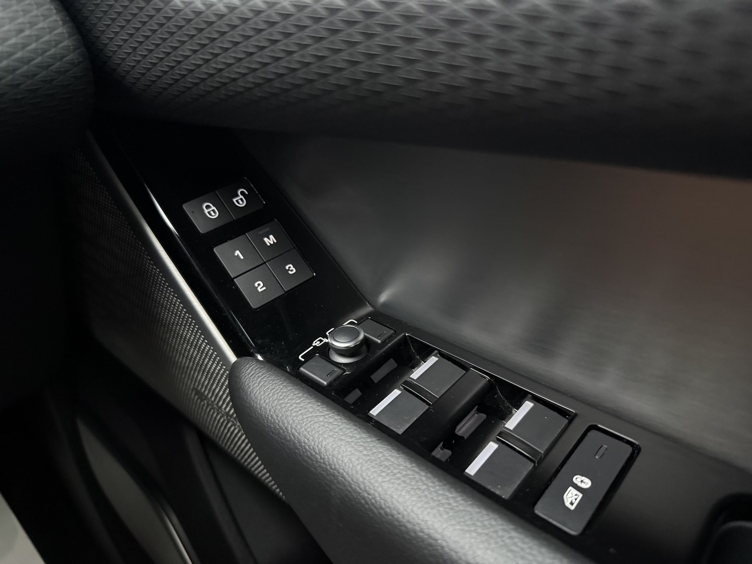 Used Land Rover Range Rover Velar 2020 for sale - 77140654: Photo 39