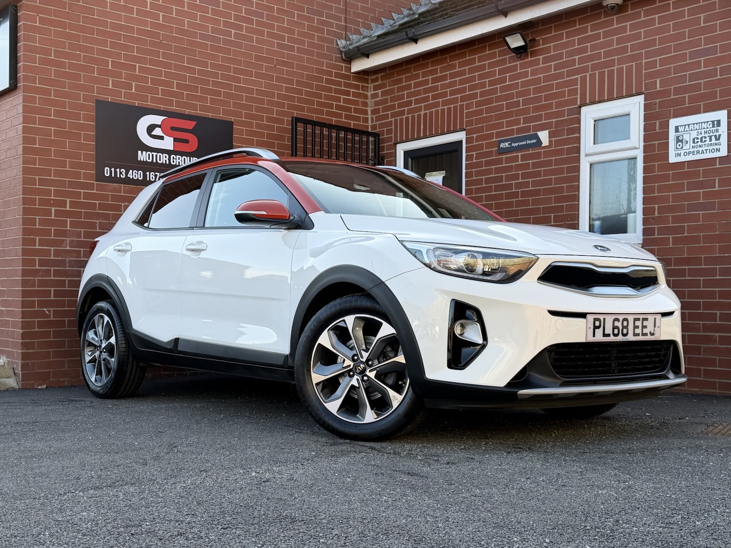 Used Kia Stonic 2019 for sale - 77735777: Photo 2