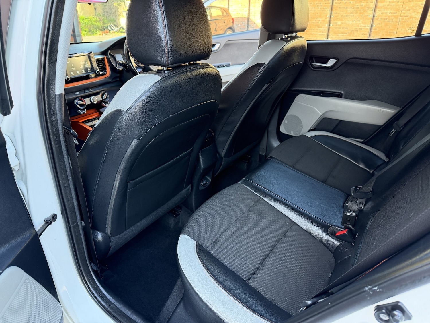 Used Kia Stonic 2019 for sale - 77735777: Photo 20