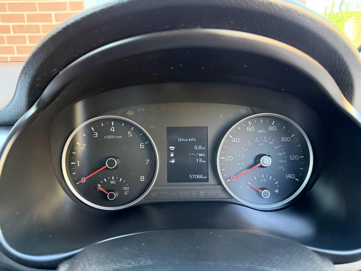 Used Kia Stonic 2019 for sale - 77735777: Photo 29