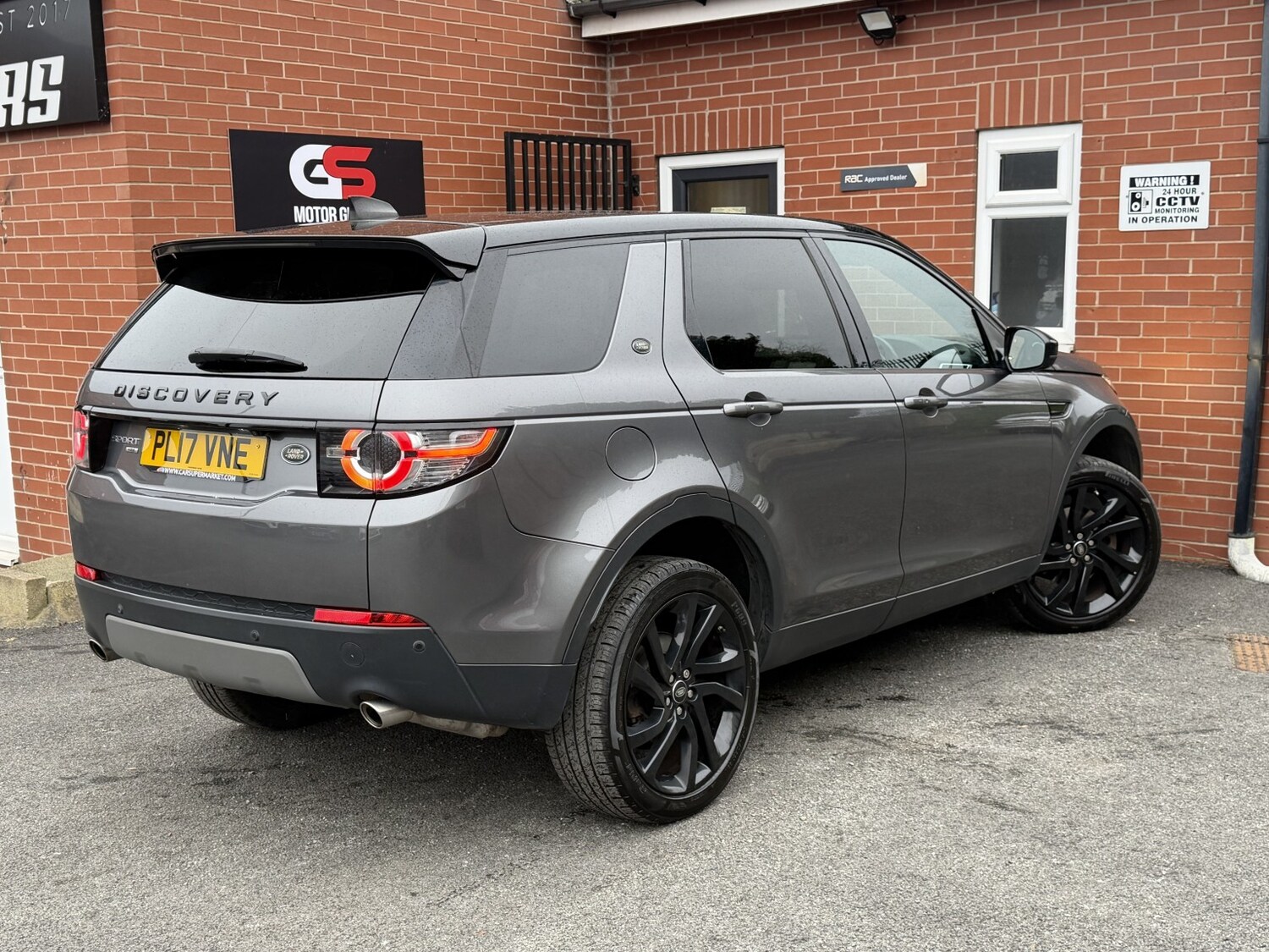 Used Land Rover Discovery Sport 2017 for sale - 77851379: Photo 11