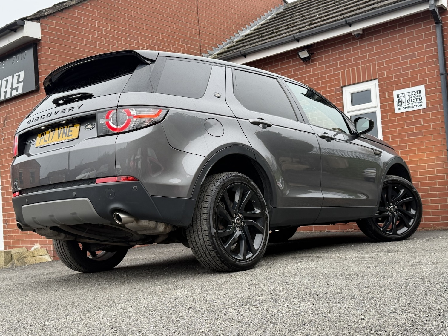 Used Land Rover Discovery Sport 2017 for sale - 77851379: Photo 12
