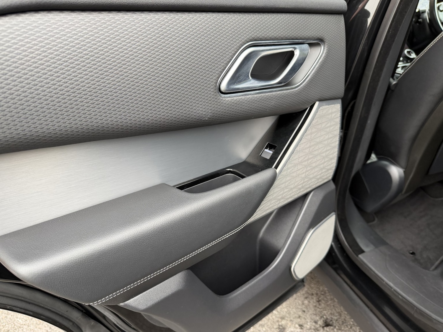 Used Land Rover Range Rover Velar 2020 for sale - 77991738: Photo 29