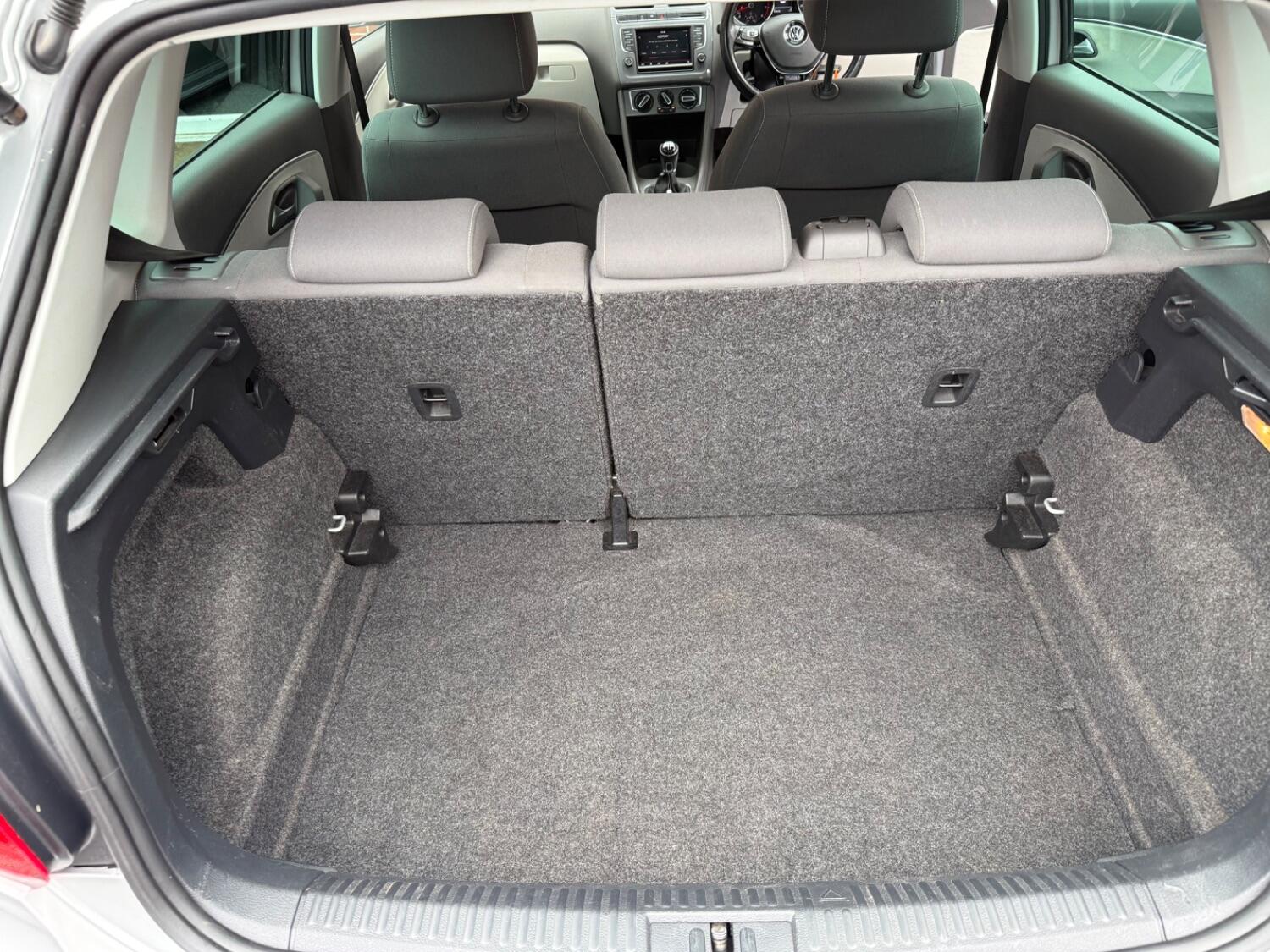 Used Volkswagen Polo 2015 for sale - 76794445: Photo 10