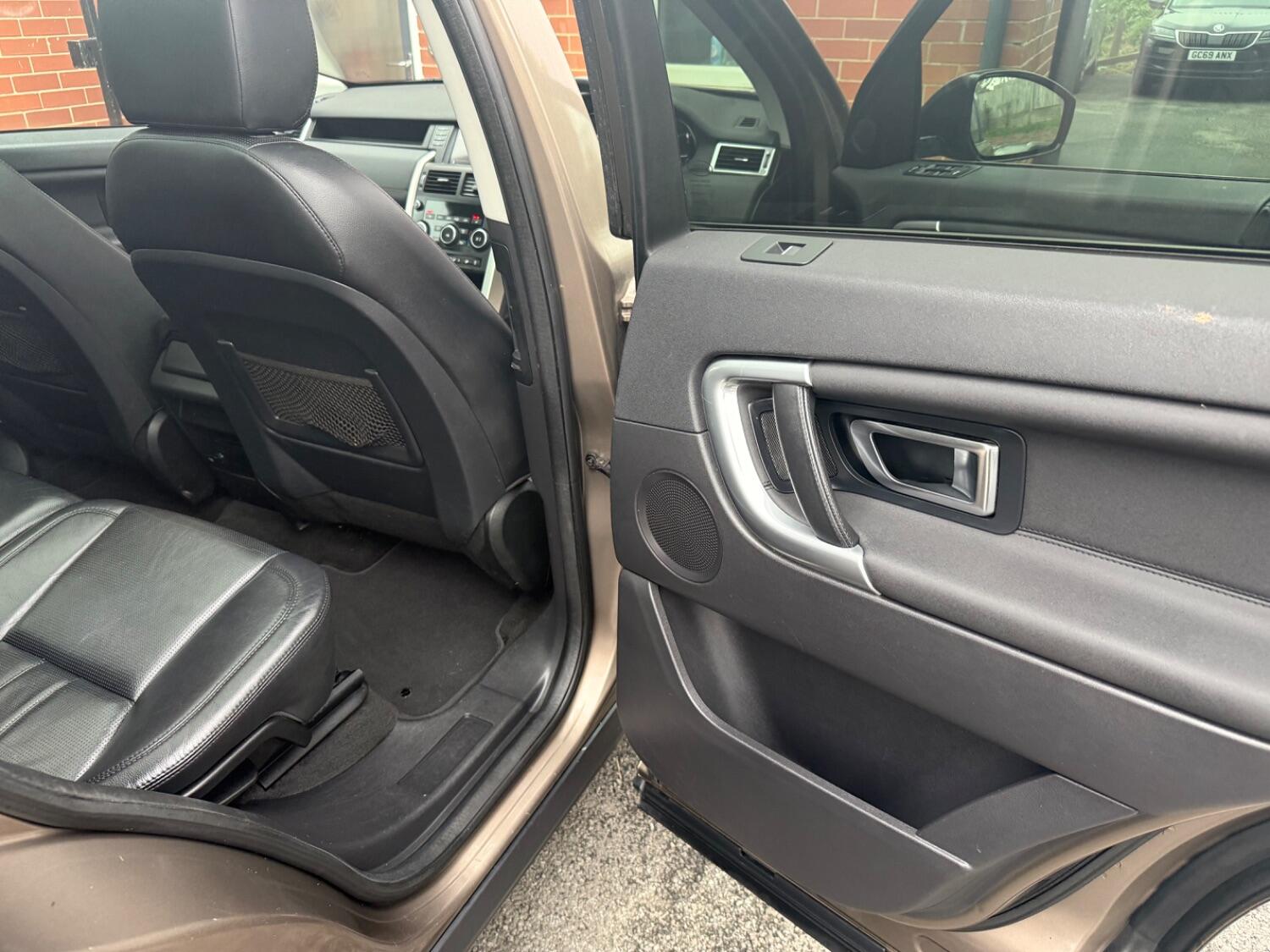 Used Land Rover Discovery Sport 2015 for sale - 76510803: Photo 15