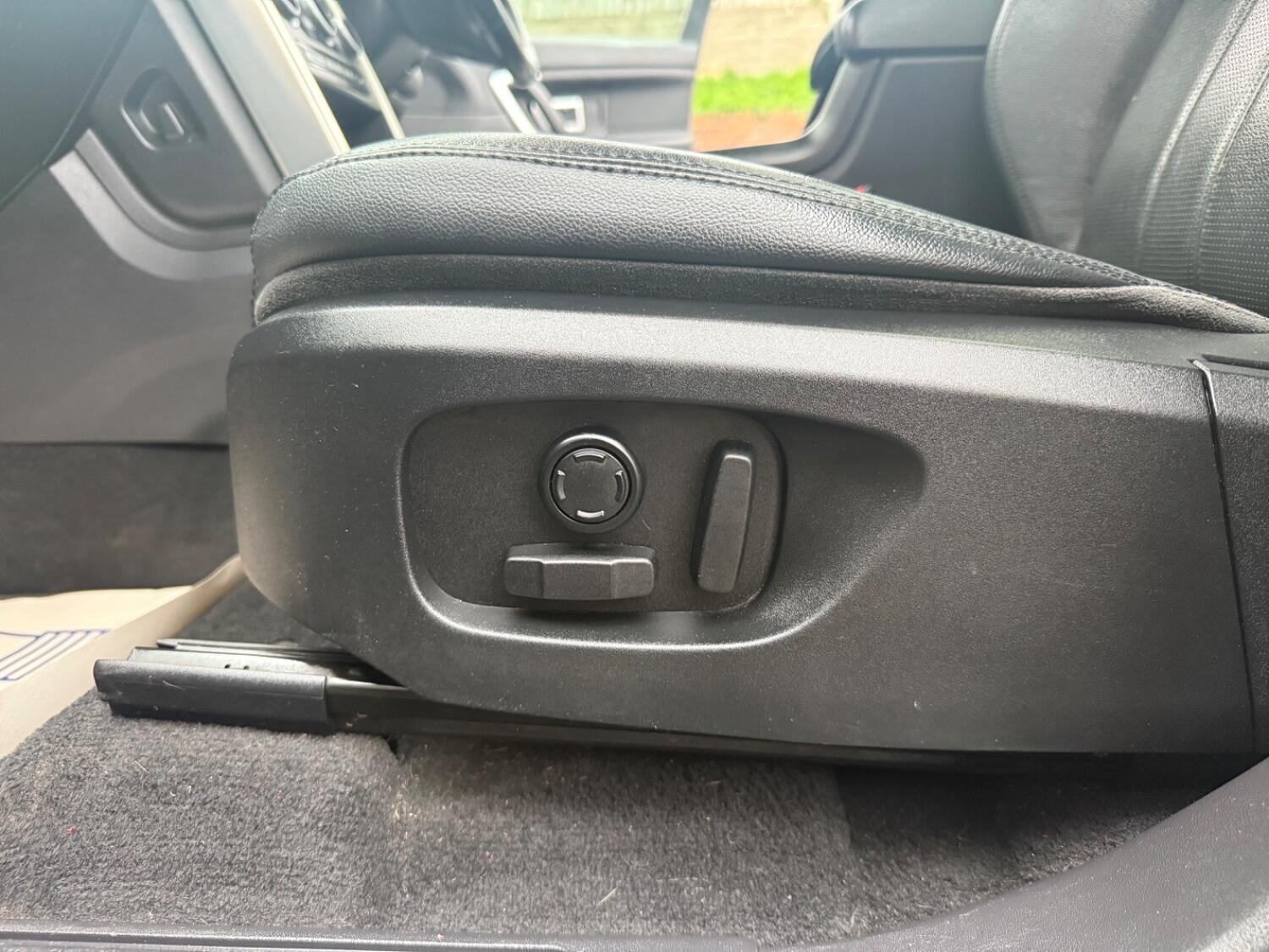 Used Land Rover Discovery Sport 2015 for sale - 76510803: Photo 24