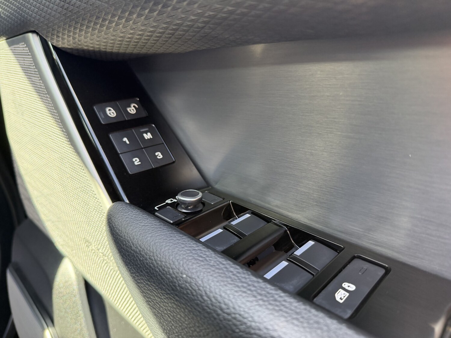 Used Land Rover Range Rover Velar 2020 for sale - 78213474: Photo 17