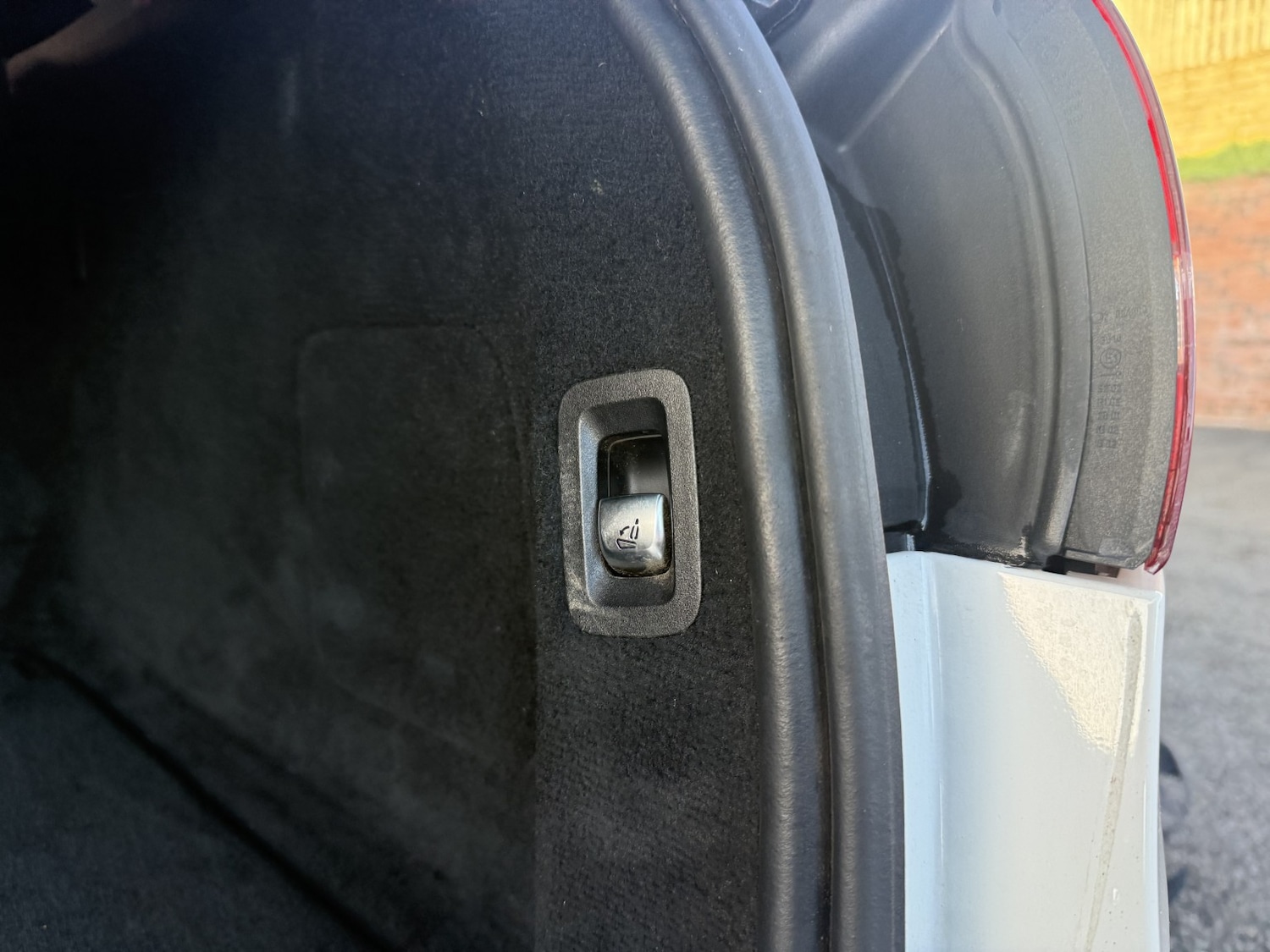 Used Mercedes-Benz C Class 2018 for sale - 77008095: Photo 27