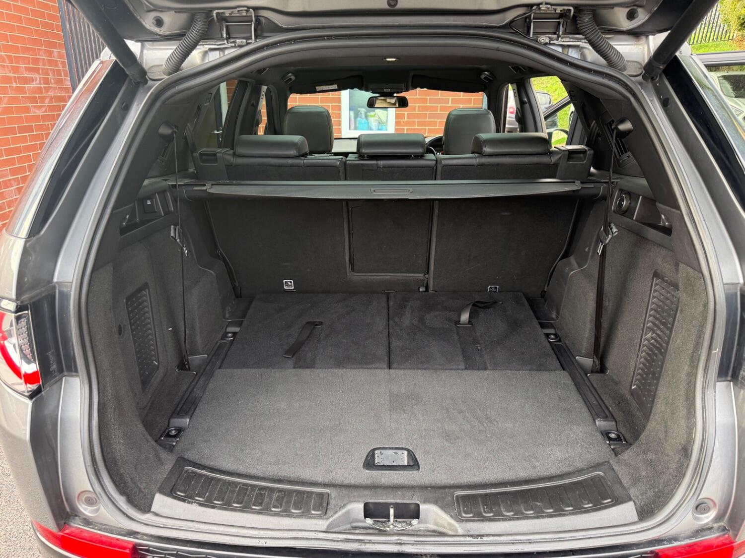 Used Land Rover Discovery Sport 2017 for sale - 76347235: Photo 11