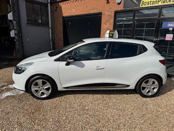 Used Renault Clio 2015 for sale - 79593860: Photo