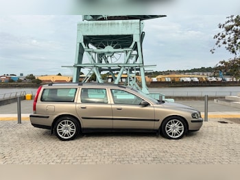 Used Volvo V70 2004 for sale - 75571207: Photo