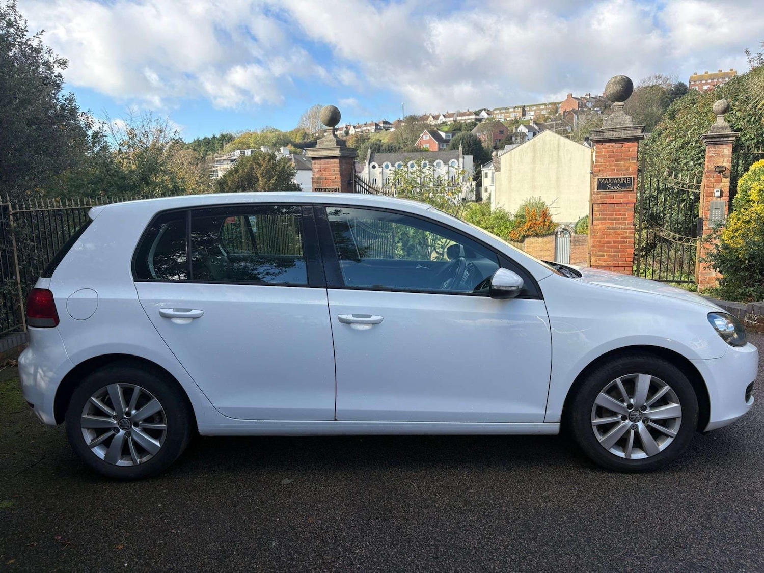 Used Volkswagen Golf 2011 for sale - 77063447: Photo 5