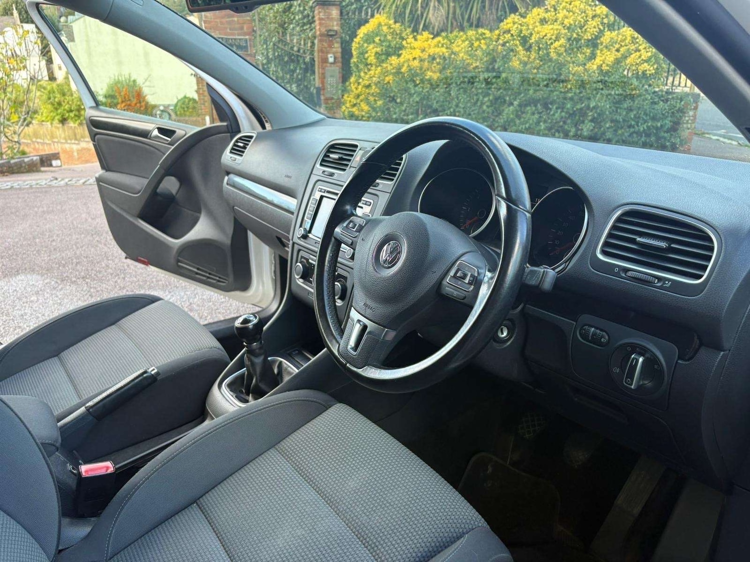 Used Volkswagen Golf 2011 for sale - 77063447: Photo 7