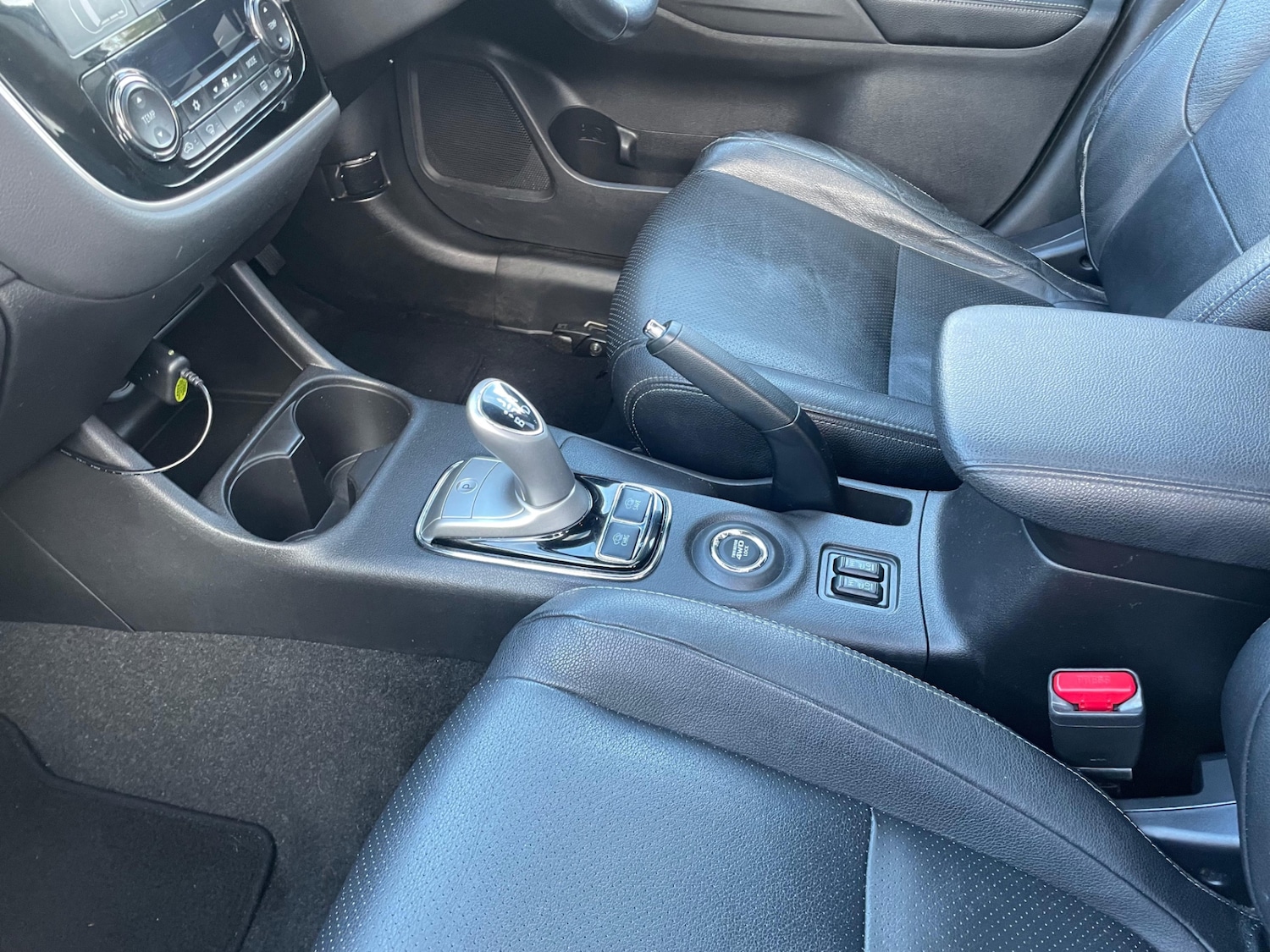 Used Mitsubishi Outlander 2015 for sale - 77969529: Photo 12