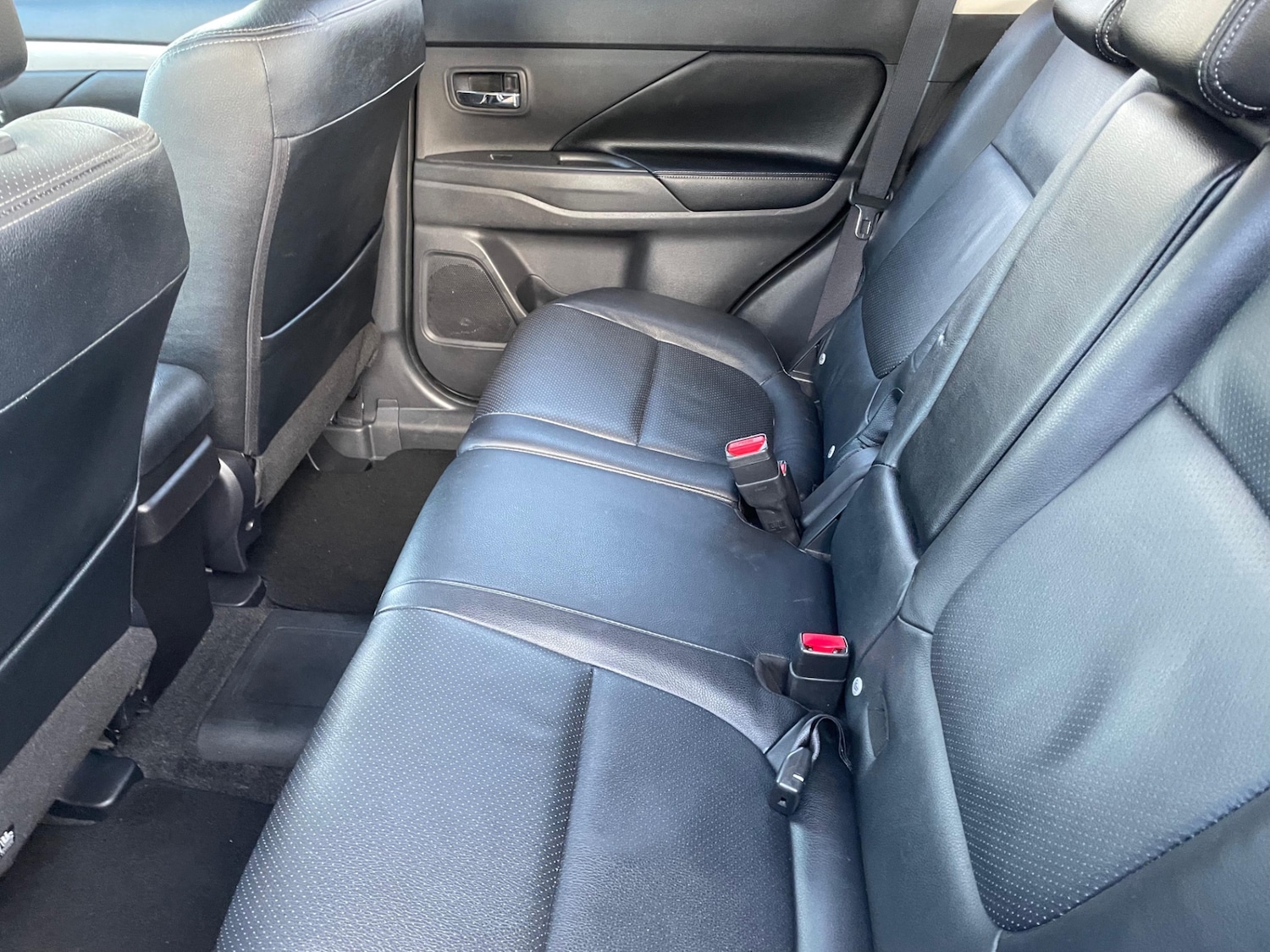 Used Mitsubishi Outlander 2015 for sale - 77969529: Photo 16