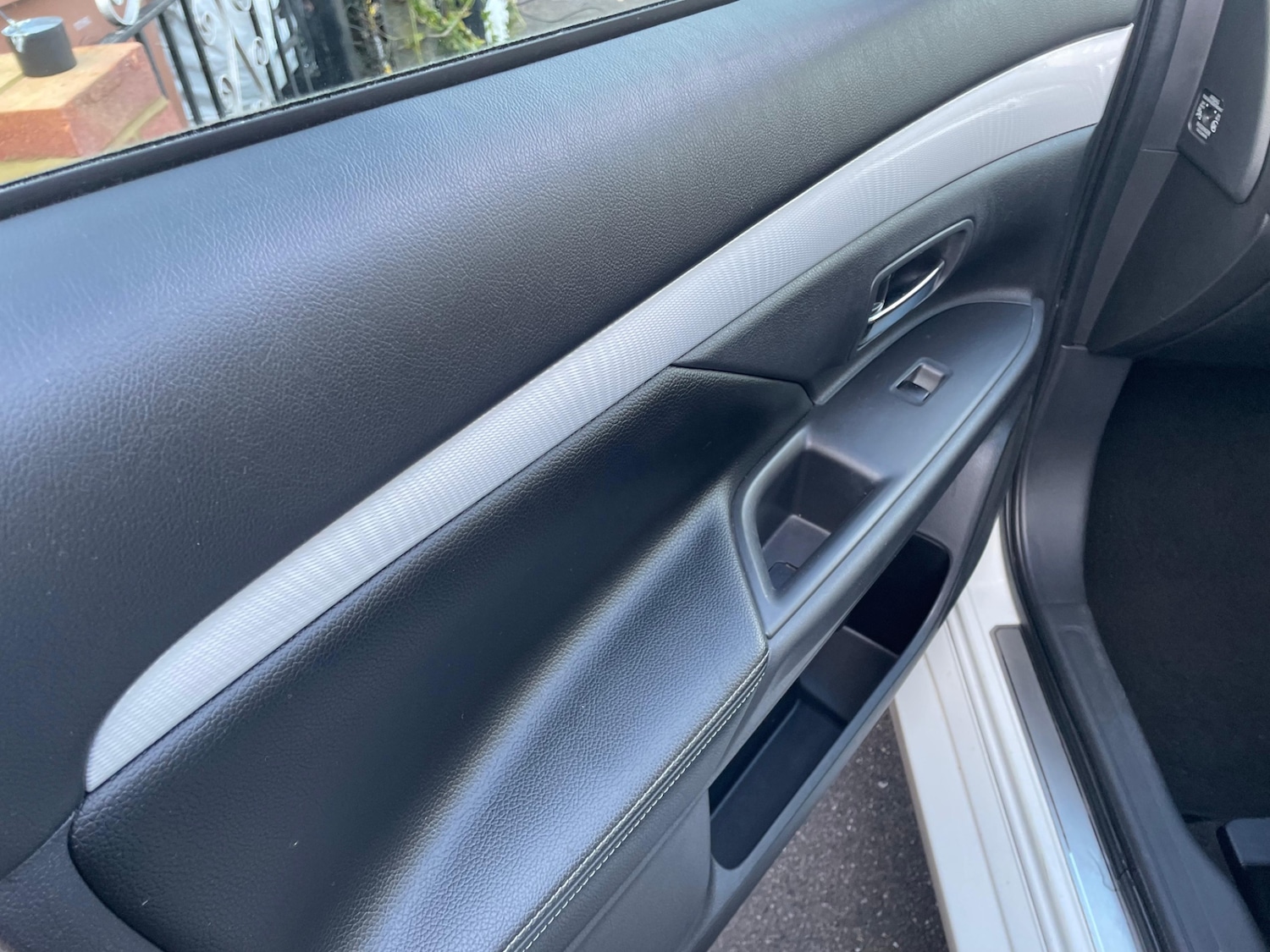 Used Mitsubishi Outlander 2015 for sale - 77969529: Photo 17