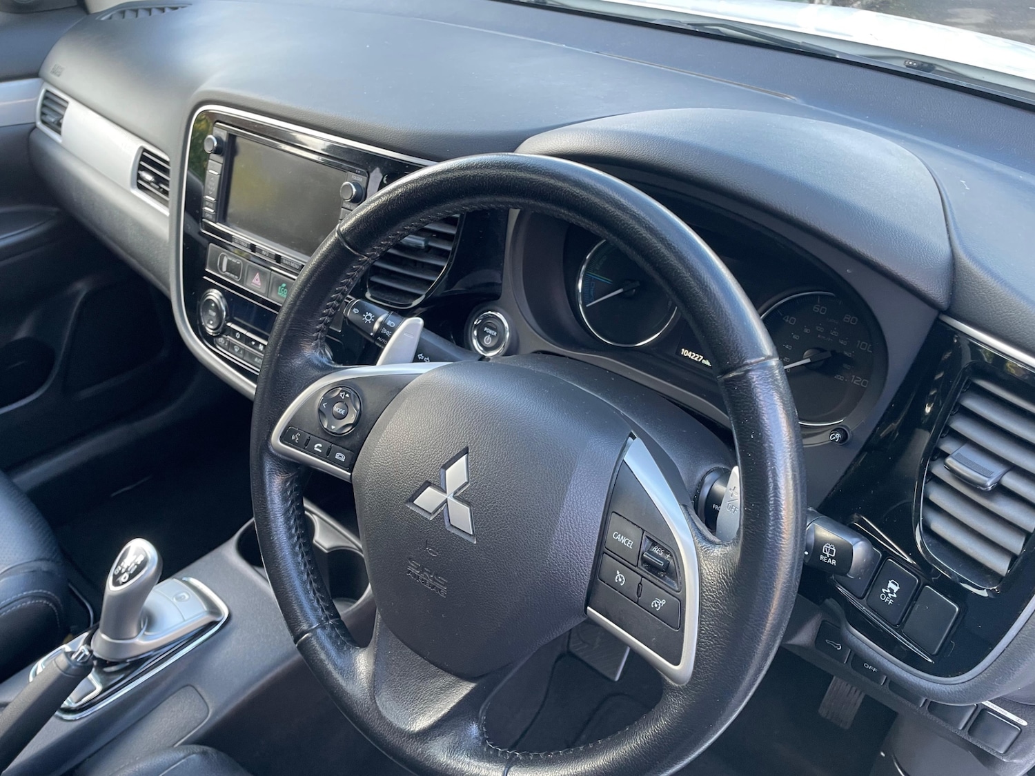 Used Mitsubishi Outlander 2015 for sale - 77969529: Photo 22