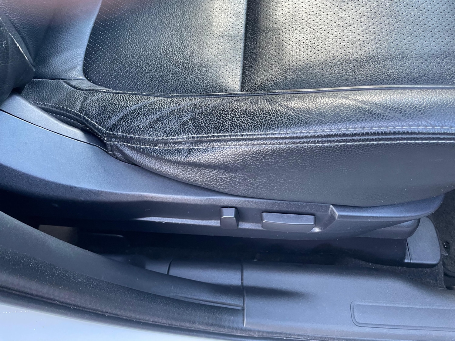 Used Mitsubishi Outlander 2015 for sale - 77969529: Photo 23