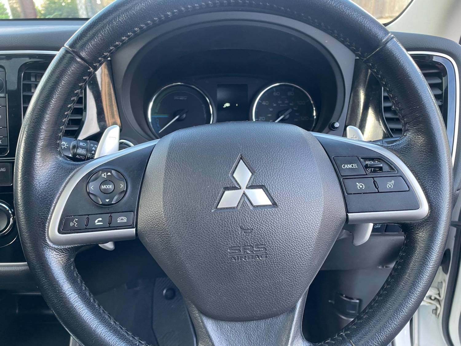 Used Mitsubishi Outlander 2015 for sale - 77969529: Photo 24