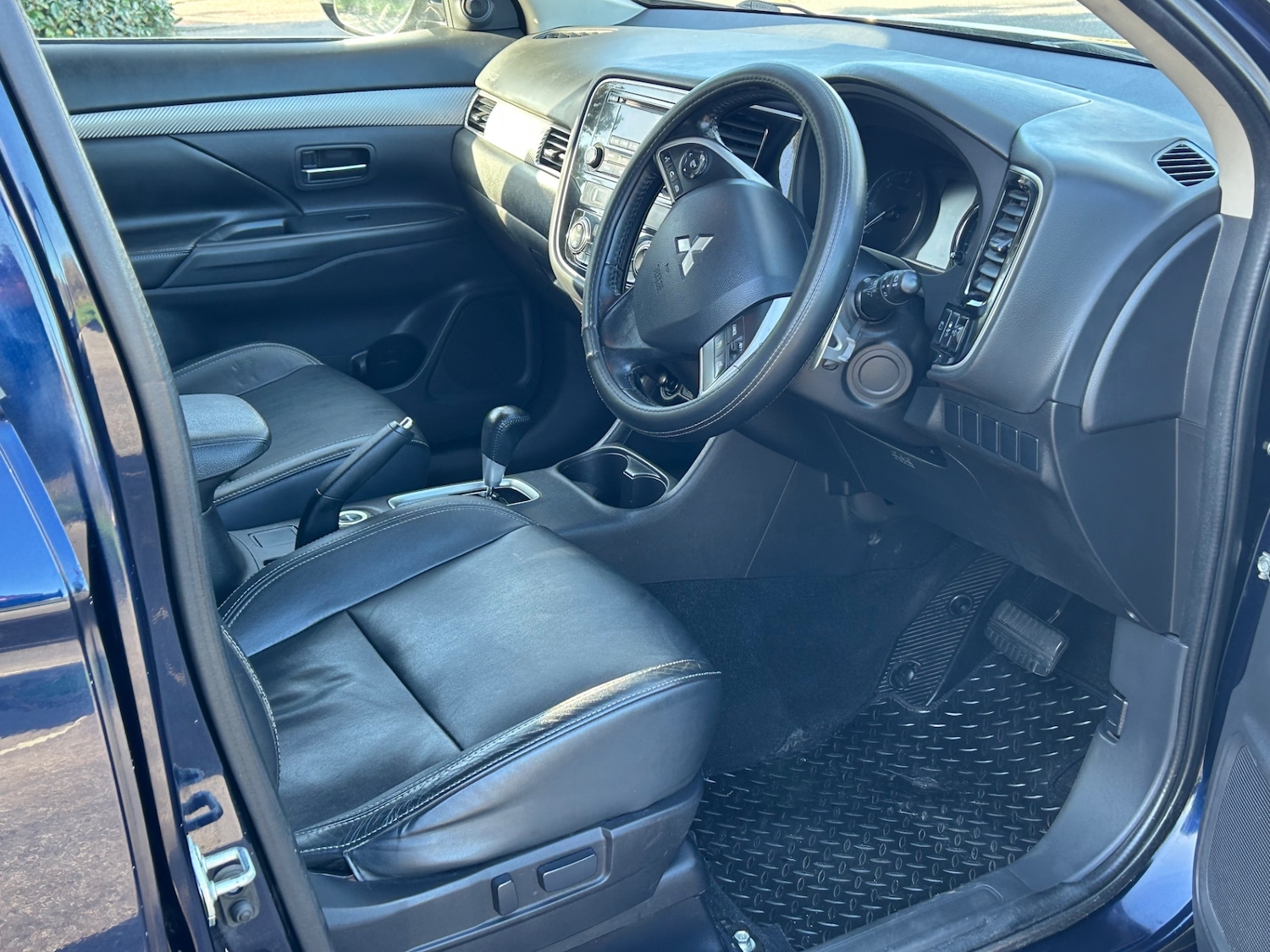 Used Mitsubishi Outlander 2015 for sale - 76895038: Photo 9