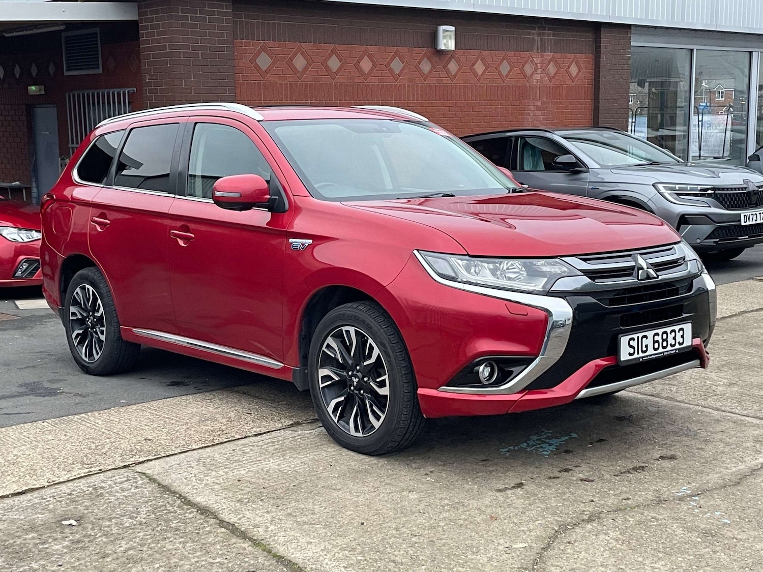 Used Mitsubishi Outlander 2017 for sale - 77069723: Photo 2