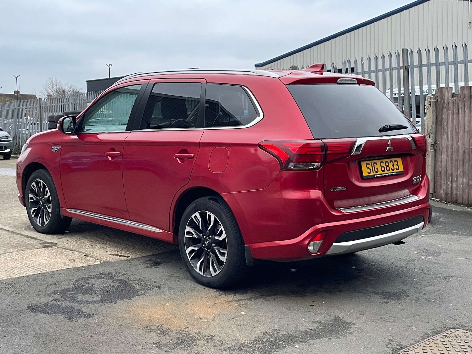 Used Mitsubishi Outlander 2017 for sale - 77069723: Photo 4