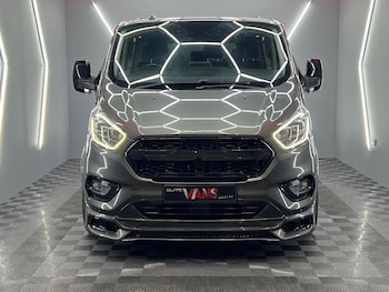 Used Ford Tourneo Custom 2023 for sale - 76555505: Photo